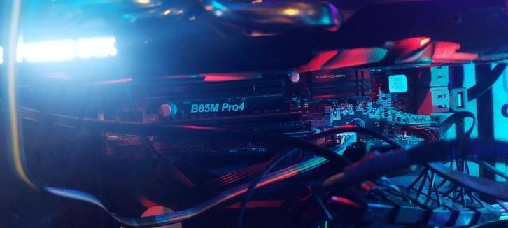 Ordinateur à vendre, Informatique & Logiciels, Ordinateurs de bureau, Utilisé, 3 à 4 Ghz, HDD, SSD, 16 GB, Avec carte vidéo, Enlèvement