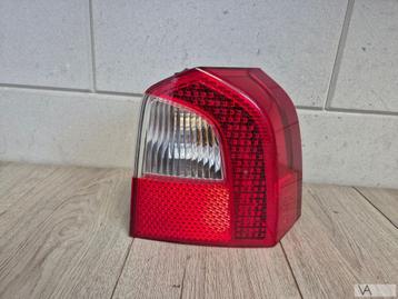Volvo V70 2007 - 2012 achterlicht rechts onder nokjes af €75 beschikbaar voor biedingen