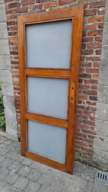 Binnendeur beuk met mat glas beschikbaar voor biedingen