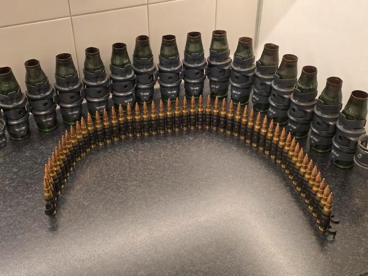 LOT 05  Diverse banden, patronen, kogels hulzen. INERT !, Verzamelen, Militaria | Tweede Wereldoorlog, Ophalen of Verzenden