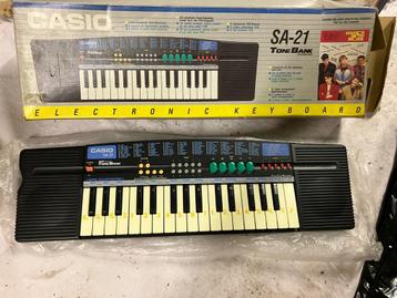 Retro Synthesizer casio SA-21 Tone bank jaren 80-90