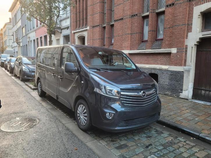 Opel vivaro B  année 03/2019, Auto's, Opel, Particulier, Vivaro, Achteruitrijcamera, Parkeercamera, Radio, Diesel, Euro 6, Monovolume