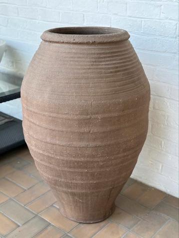 Grande jarre antique de jardin – 98 cm x 68 cm beschikbaar voor biedingen