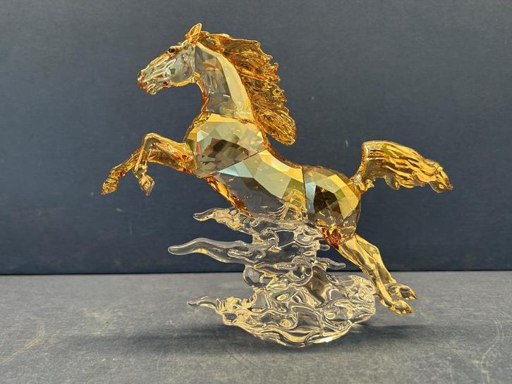 Swarovski Asian Symbols Springend Paard, Collections, Swarovski, Neuf, Figurine, Enlèvement ou Envoi