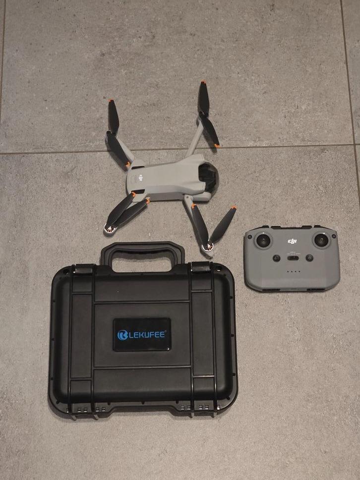 DJI Mini 3 + koffer, Audio, Tv en Foto, Drones, Zo goed als nieuw, Drone met camera, Ophalen of Verzenden