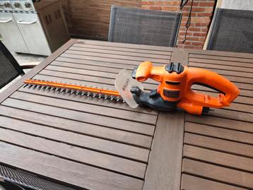 Heggenschaar black+decker beschikbaar voor biedingen