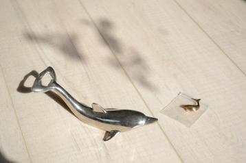 Ouvre-bouteille en métal élégant en forme de dauphin, Enlèvement ou Envoi, Comme neuf