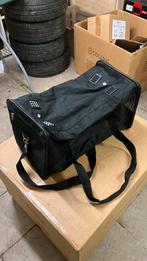 Kattendraagtas, Enlèvement, Neuf