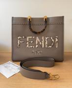 Fendi medium sunshine tote met factuur verso Antwerpen, Ophalen of Verzenden, Zo goed als nieuw, Handtas