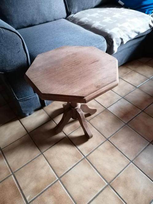 Stabiele Salontafel, Antiek en Kunst, Antiek | Meubels | Tafels, Ophalen