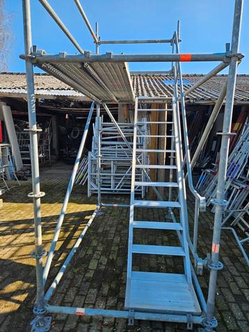 Traptoren layher 6 mtr hoog . 1.40 x 2.57 mtr.  beschikbaar voor biedingen