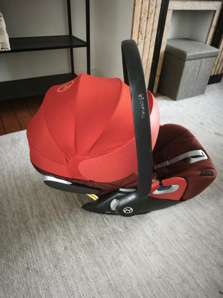 Cybex Platinium cloud Z ( siège auto et pour poussette)