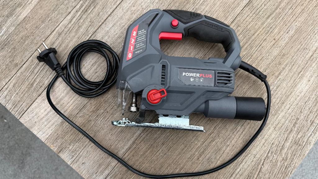 Powerplus decoupeerzaag POWE30015 - 710 watt, Ophalen, 600 tot 1200 watt, Zo goed als nieuw, Powerplus