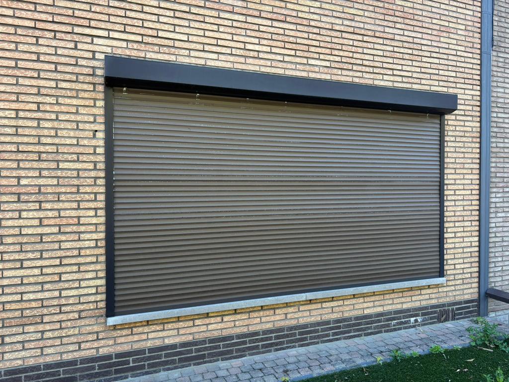 3 bruine elektrische rolluiken, Ophalen, Zo goed als nieuw