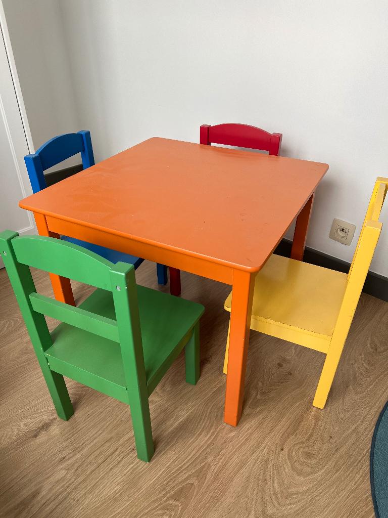 Kinder tafeltje met stoeltjes, Kinderen en Baby's, Ophalen, Gebruikt, Tafel(s) en Stoel(en)