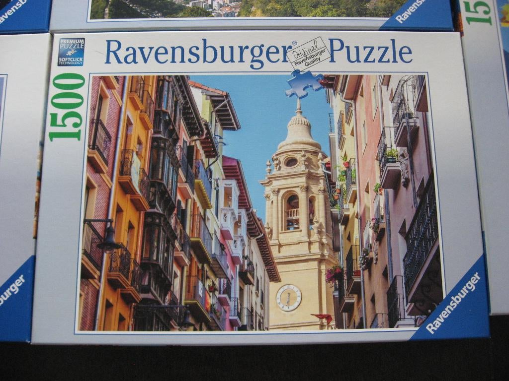 Puzzel Ravensburger 1500 st Pamplona Spanje, Hobby & Loisirs créatifs, Sport cérébral & Puzzles, Enlèvement ou Envoi, 500 à 1500 pièces