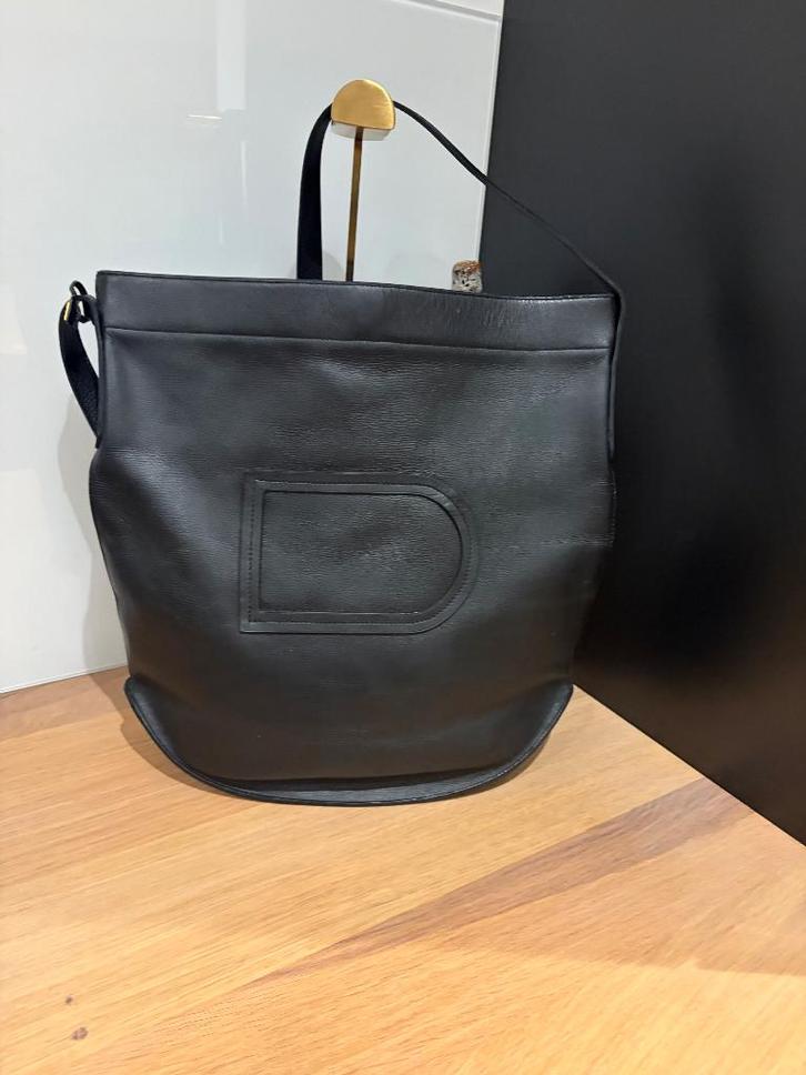 Delvaux Pin zwart, Handtassen en Accessoires, Tassen | Damestassen, Zo goed als nieuw, Schoudertasje, Zwart, Ophalen of Verzenden