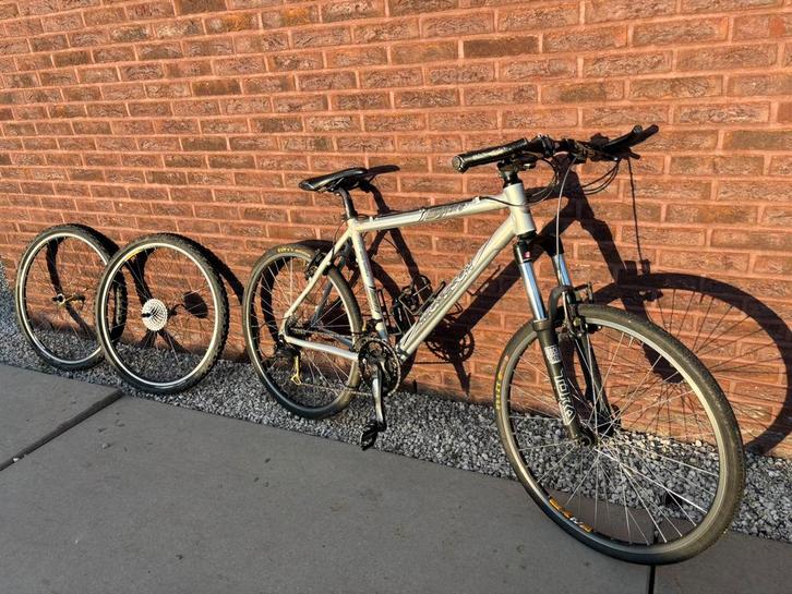 Thompson Mach 5 MTB + extra wielset + extra bandenset, Fietsen en Brommers, Fietsen | Mountainbikes en ATB, Gebruikt, Ophalen