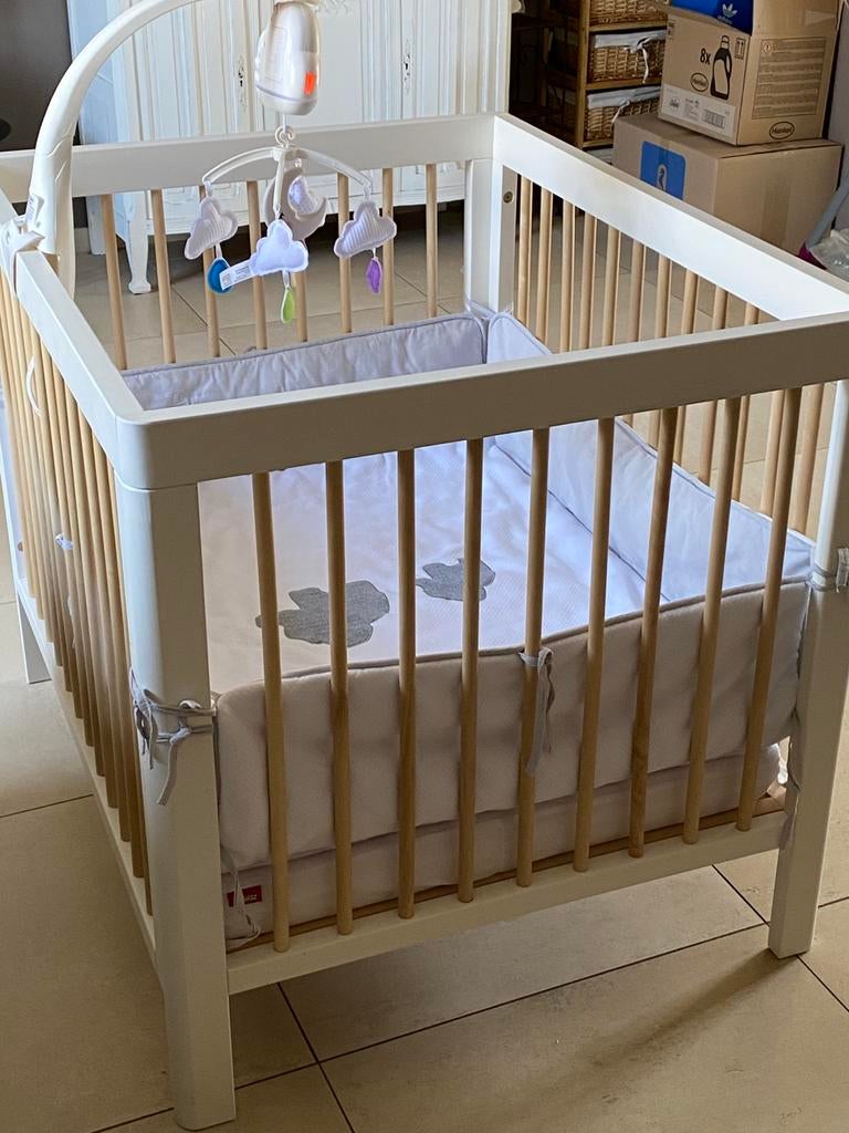 Parc blanc et bois, Enfants & Bébés, Parcs, Enlèvement, Comme neuf, Rectangulaire, Réglable en hauteur