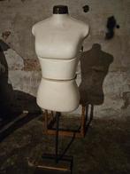 Paspop naaipop izimo naaiatelier, Ophalen, Paspop