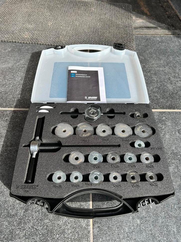 Kit presse à roulement - Unior Bike Tools, Vélos & Vélomoteurs, Accessoires vélo | Outils de vélo, Comme neuf, Enlèvement