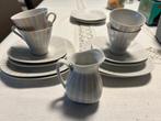 4 Tassen en ondertassen en dessert borden, Huis en Inrichting, Keuken | Servies, Ophalen, Gebruikt, Porselein, Kop(pen) en/of Schotel(s)