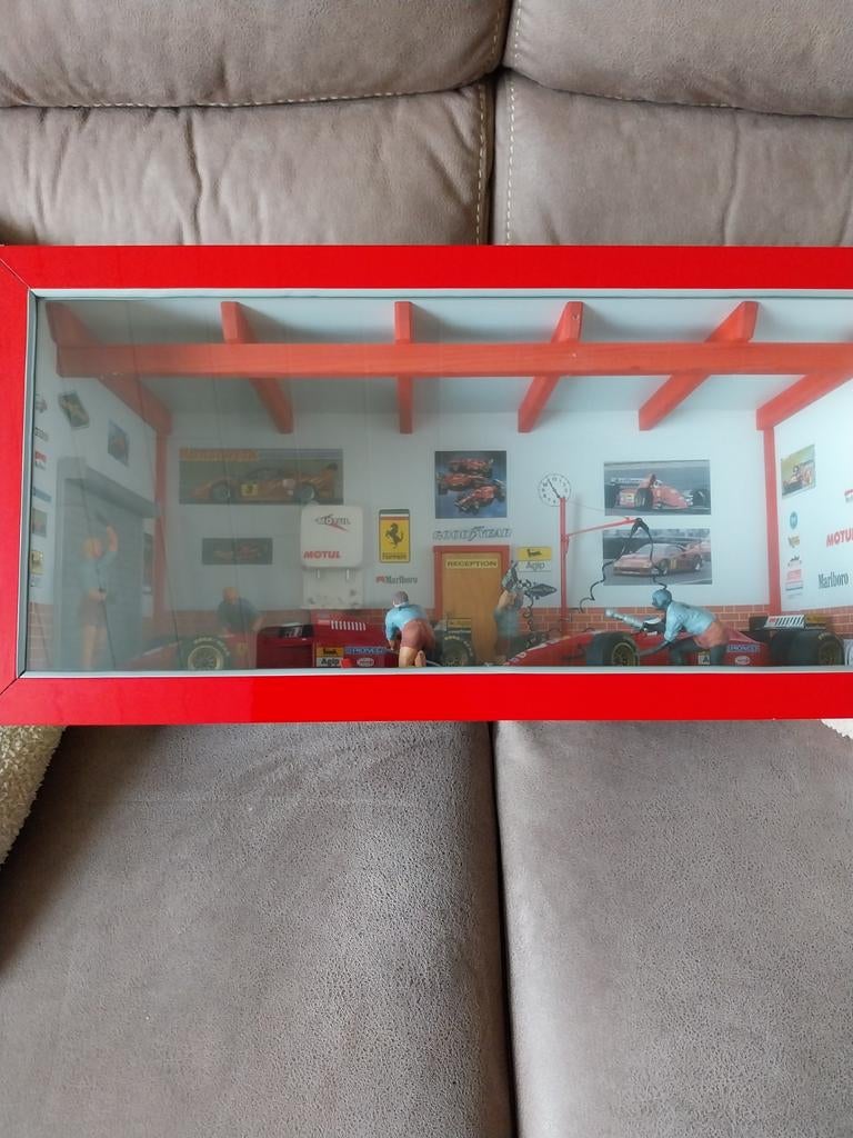 Formule 1 box, Ophalen of Verzenden