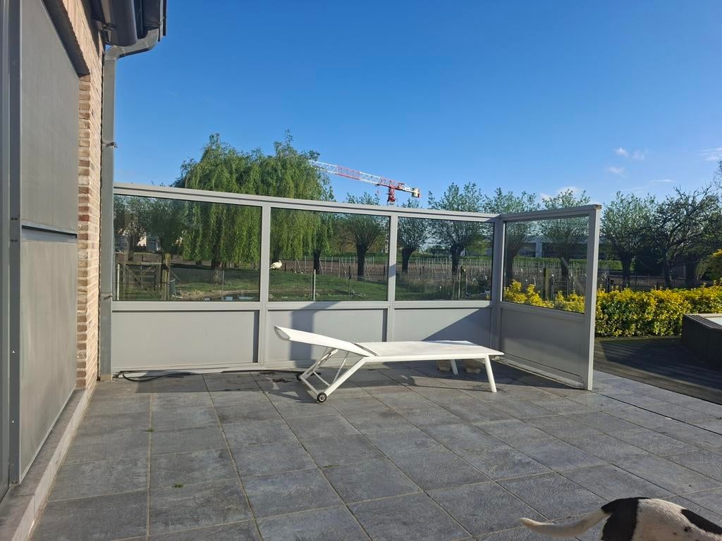 Windscherm in glas 10 mm dik , lichtgrijs, 4,20 x 1m40, Caravanes & Camping, Enlèvement