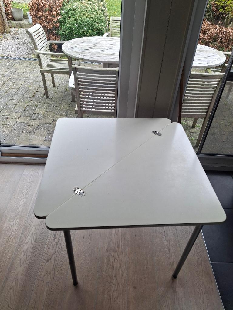 Klaptafel /Driehoekstafel (Wit) - Ideaal voor kleine ruimtes, Huis en Inrichting, Tafels | Eettafels, Ophalen, 50 tot 100 cm, Vierkant