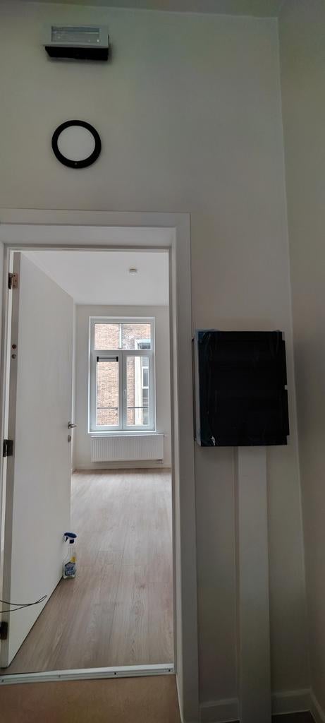 Bel appartement 1 chambre – 2e étage – Entièrement Rénové –