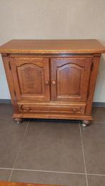 Massief houten kastje, Enlèvement