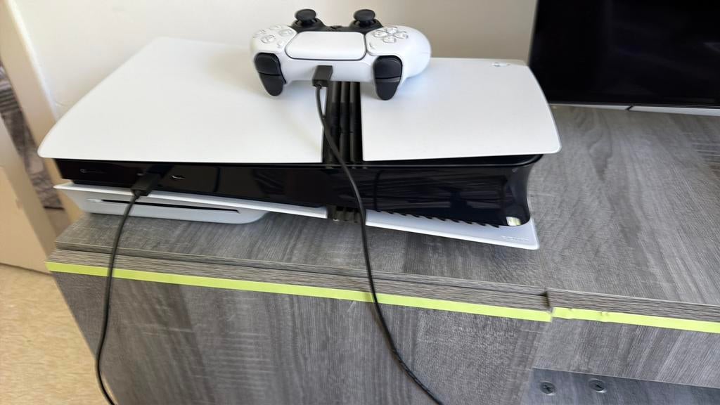 Playstation 5 pro met disc drive, Consoles de jeu & Jeux vidéo, Consoles de jeu | Sony PlayStation 5, Enlèvement, Comme neuf, Playstation 5