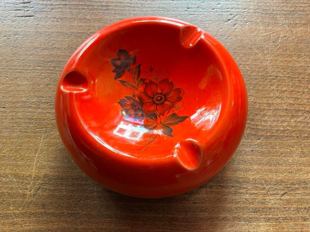 Vintage asbak, Enlèvement