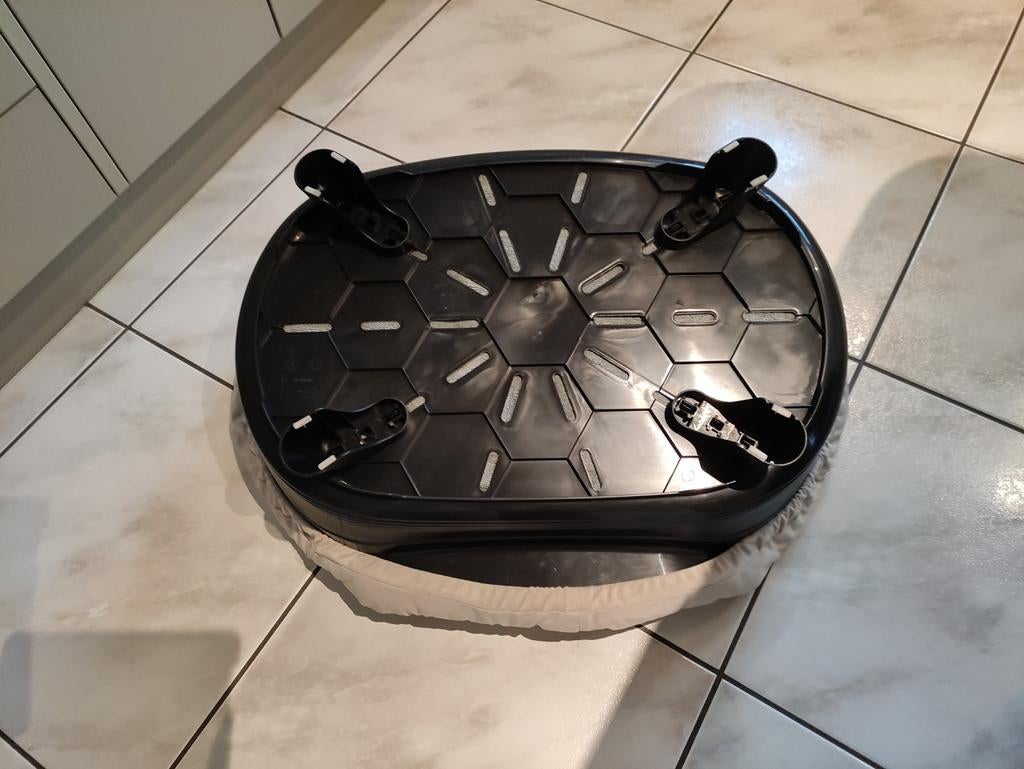 Honden mand, Ophalen, Polyester