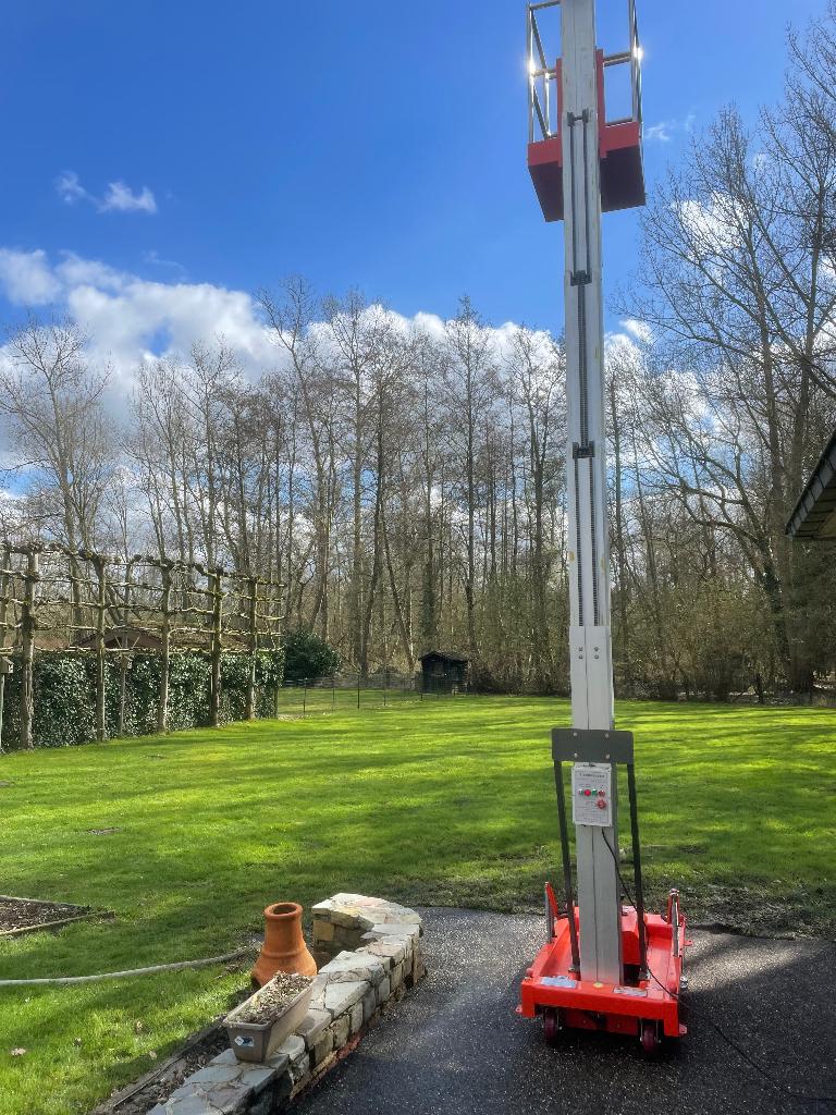 Hoogtewerker 10 meter werkhoogte gloednieuw, Ophalen