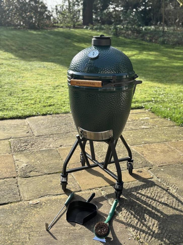 Big Green Egg Medium, Jardin & Terrasse, Barbecues au charbon de bois, Comme neuf, Avec accessoires, Enlèvement