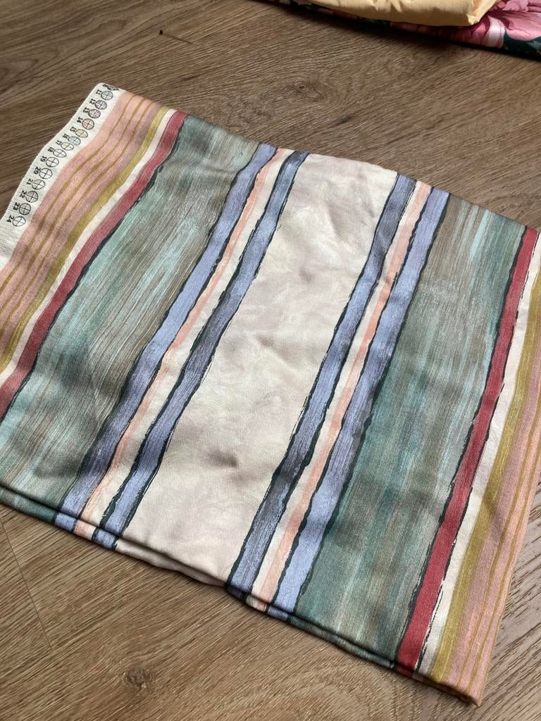 Vintage stof - 1 meter, Hobby en Vrije tijd, Ophalen, Zo goed als nieuw