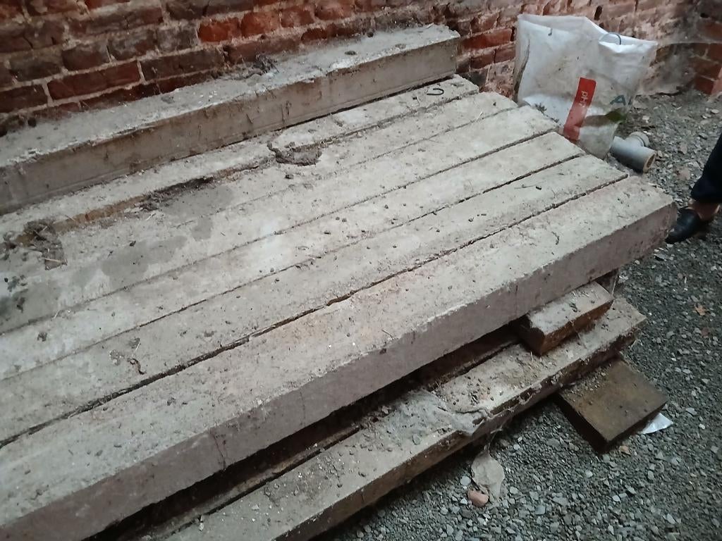 Piquets en béton pour prairie