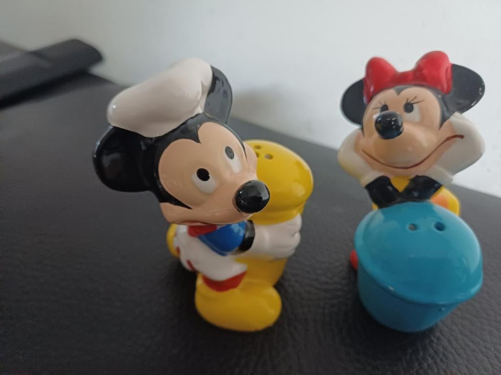 Salière et poivrière Disney Micky & Minnie Mouse, Collections, Enlèvement ou Envoi, Mickey Mouse, Comme neuf, Statue ou Figurine