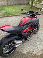 Ducati diavel 1200 carbon Red termignoni, Motoren, 2 cilinders, Bedrijf, Sport, Meer dan 35 kW