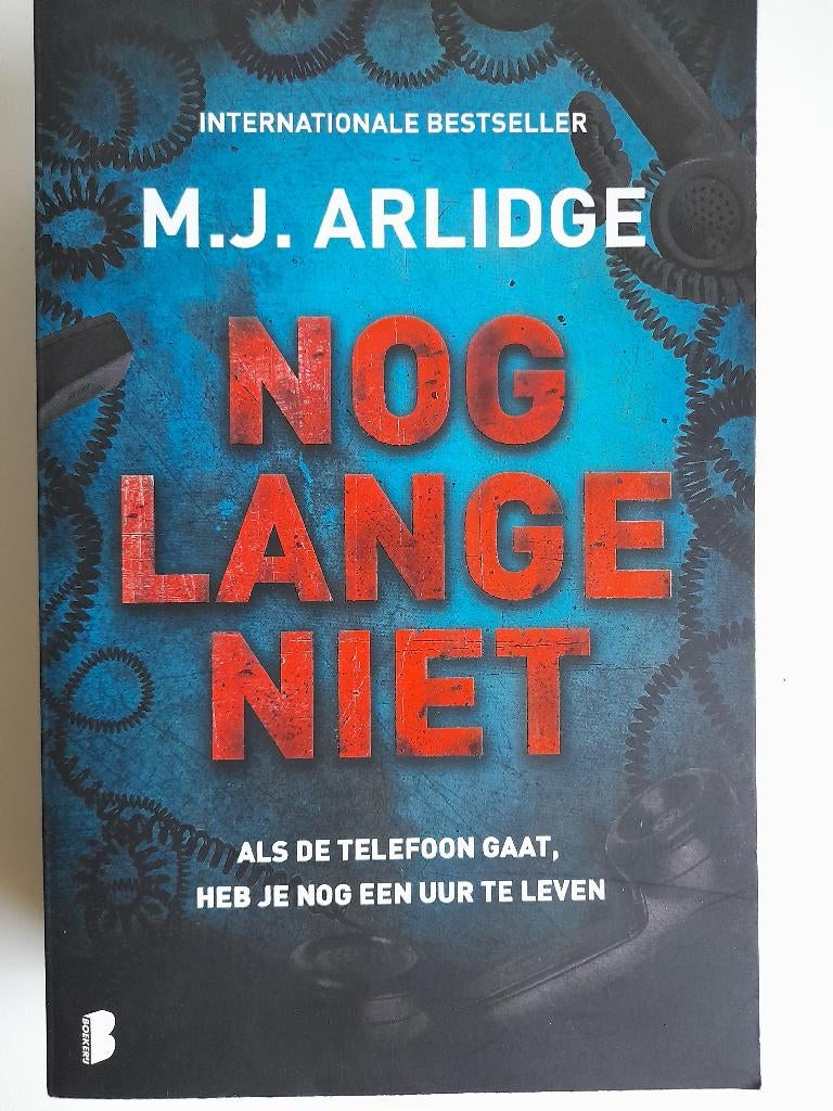 M.J. Arlidge. 6 boeken, Ophalen of Verzenden, Zo goed als nieuw