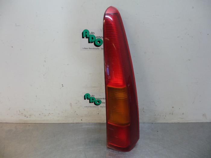 Feu arrière droit d'un Volvo 850, Autos : Pièces & Accessoires, Éclairage, Volvo, Utilisé, Enlèvement ou Envoi