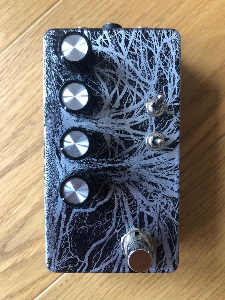 Ezhi&aka Brom Fuzz, Muziek en Instrumenten, Effecten, Verzenden, Zo goed als nieuw, Distortion, Overdrive of Fuzz
