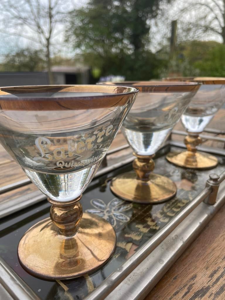 Verres à apéritif anciens (3 pièces) et plateau, Enlèvement, Utilisé