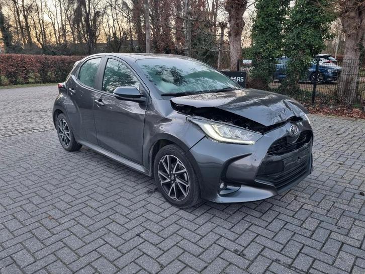 Toyota Yaris 1.5 l-VVT-i Led Airco 2024 *SCHADE*, Autos, Toyota, Particulier, Achat, Yaris, ABS, Airbags, Air conditionné, Ordinateur de bord