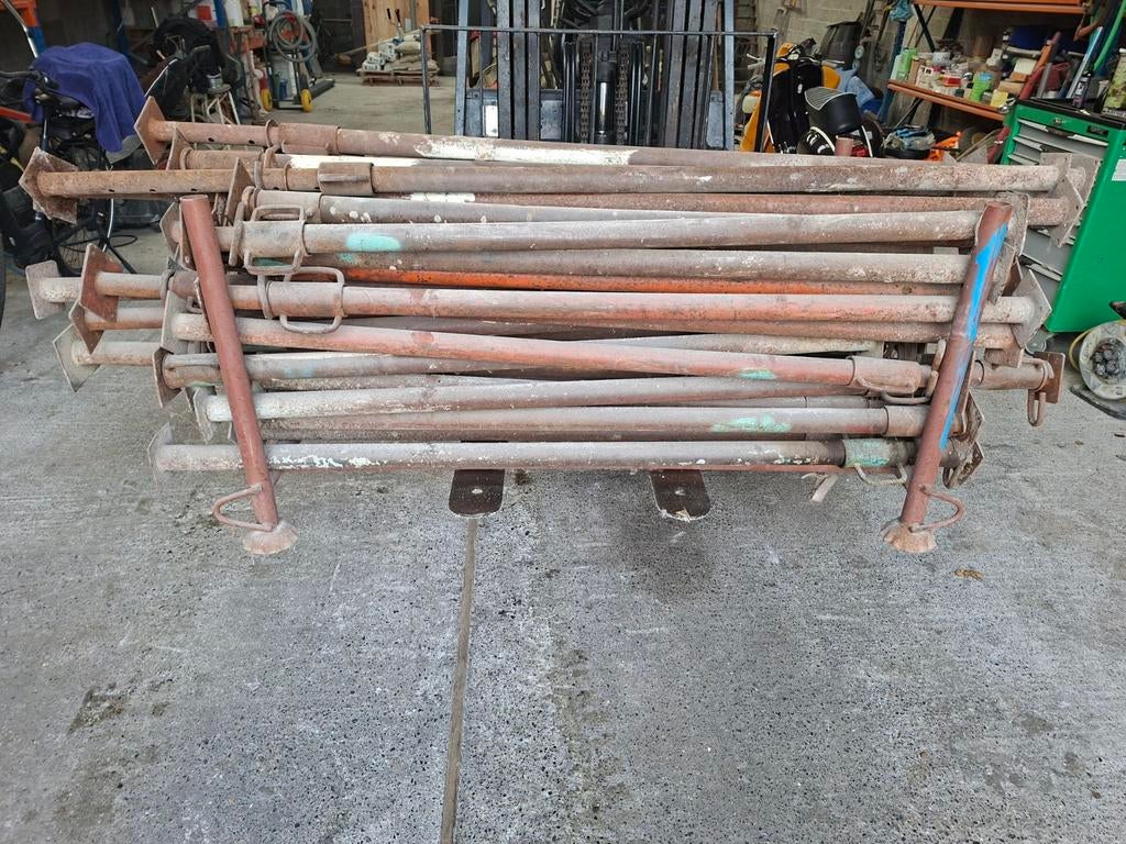 Tiges, grandes et petites, environ 100 pièces, Enlèvement, Utilisé, Autres types, 2 à 5 mètres