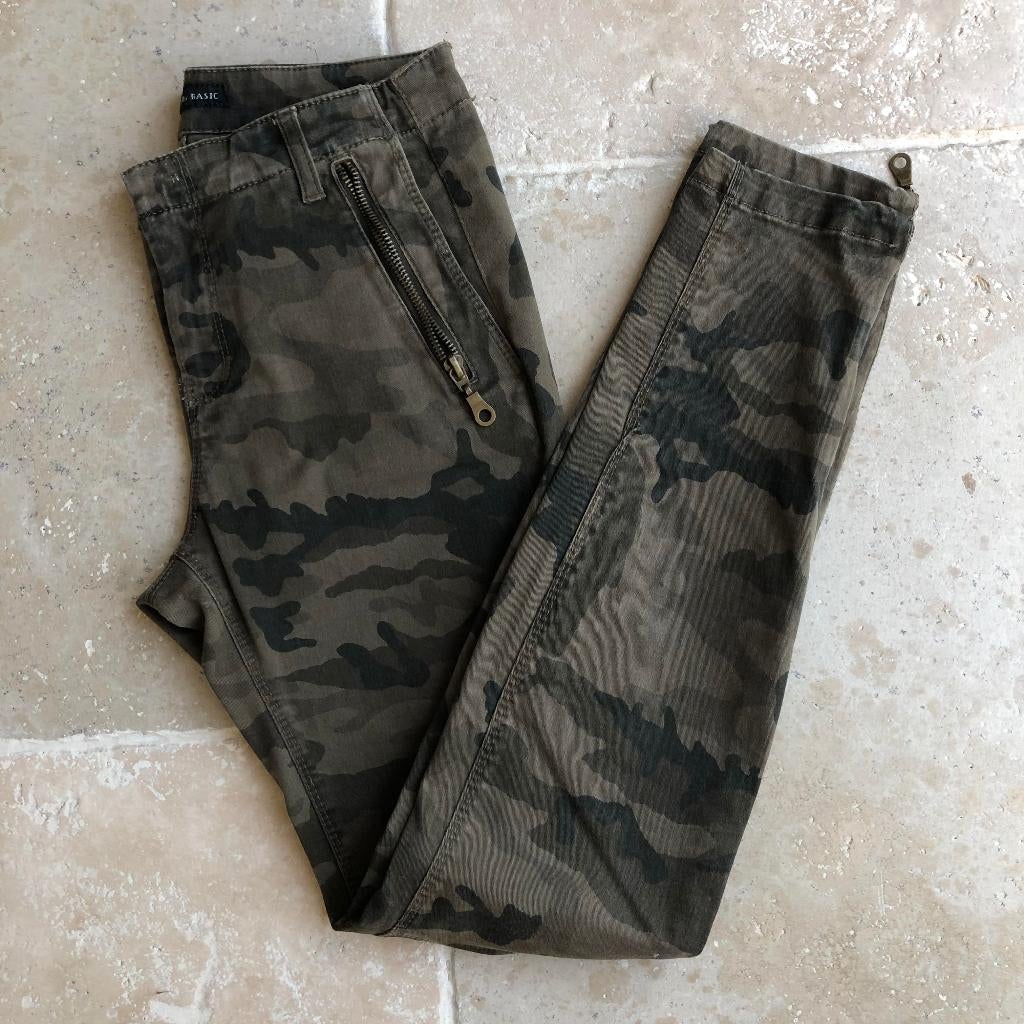 Pantalon Zara Basic Femme, Vêtements | Femmes, Enlèvement, Comme neuf