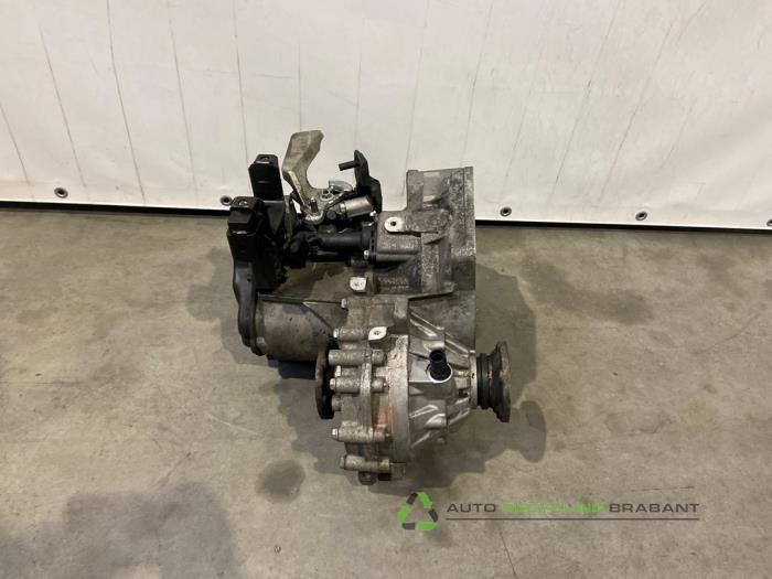 Versnellingsbak van een Volkswagen Polo, Auto-onderdelen, Transmissie en Toebehoren, Volkswagen, Gebruikt, 3 maanden garantie