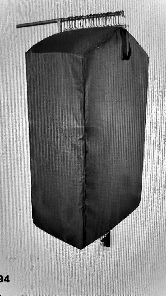 vêtements, Maison & Meubles, Comme neuf, Synthétique, Enlèvement, 100 à 150 cm