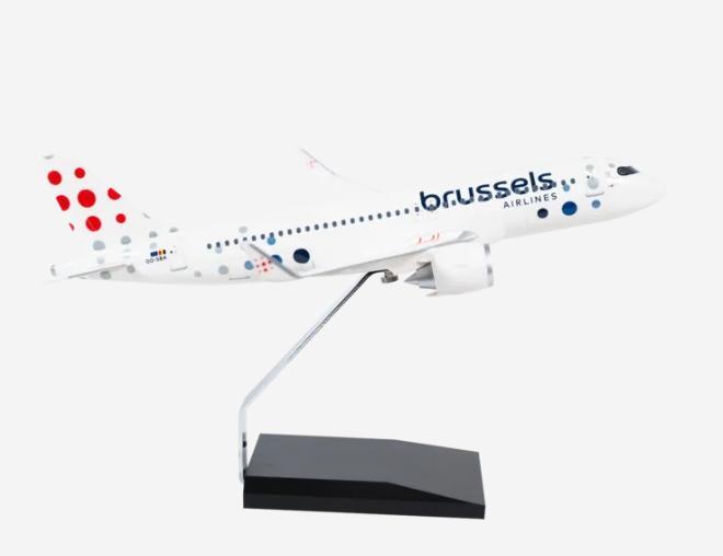 Brussels Airlines A320neo model 1:100, Verzamelen, Luchtvaart en Vliegtuigspotten, Nieuw, Schaalmodel, Ophalen of Verzenden